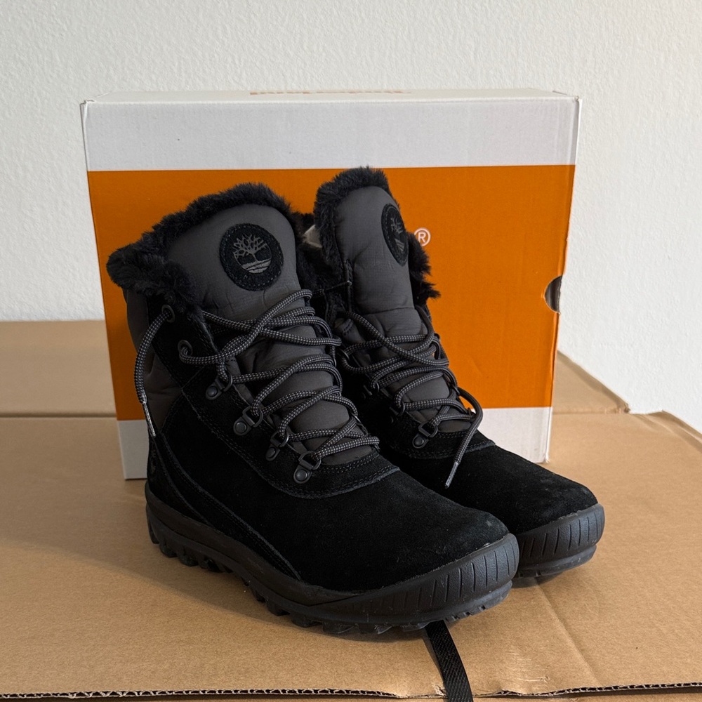 Timberland Women's Black Winter Boots with Fur Lining